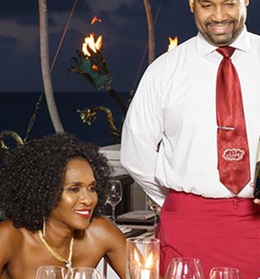 coupleatthecliff1929x629_rsz_14052021061920479